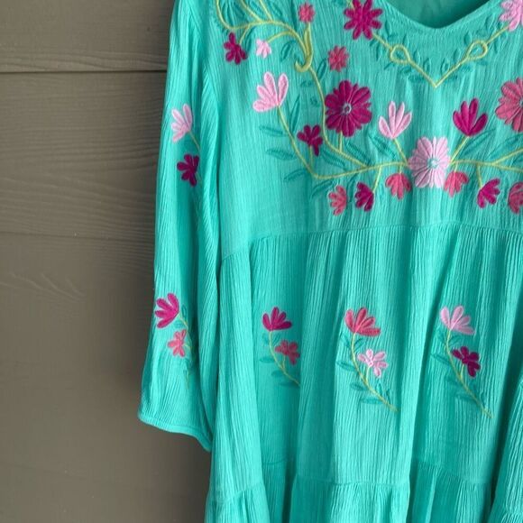 COPY - J. Marie Madeline embroidered dress - Picture 5 of 9